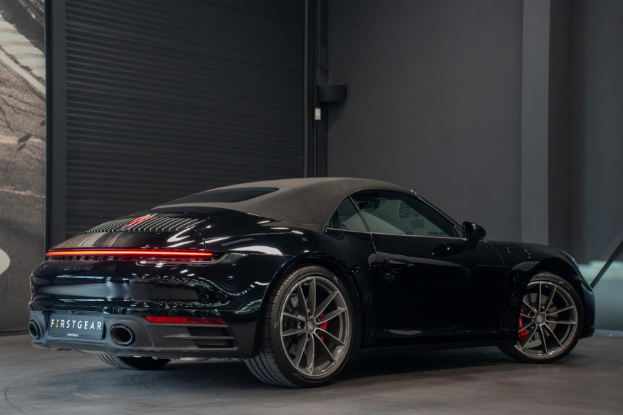 Porsche 911 Cabrio 3.0 Carrera 4S *BOSE / Vierwielbesturing / Stoelventilatie / Sport-uitlaat / 18-Wegs / Sport-Chrono / HD Matrix-LED*
