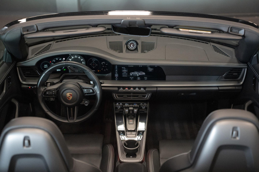 Porsche 911 Cabrio 3.0 Carrera 4S *BOSE / Vierwielbesturing / Stoelventilatie / Sport-uitlaat / 18-Wegs / Sport-Chrono / HD Matrix-LED*