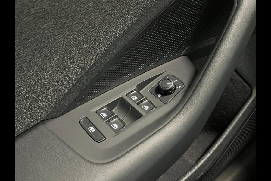 Volkswagen Passat Variant 1.5 eTSI DSG-7 Aut Variant Business Airco ECC Navi Wireless Carplay 17" LM Velgen PDC VA+Camera Adaptive Cruise Control