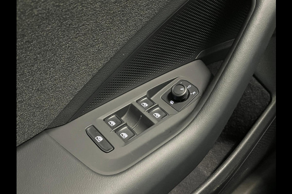 Volkswagen Passat Variant 1.5 eTSI DSG-7 Aut Variant Business Airco ECC Navi Wireless Carplay 17" LM Velgen PDC VA+Camera Adaptive Cruise Control