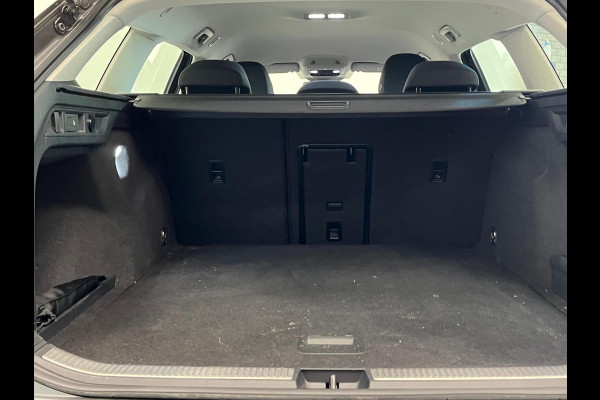 Volkswagen Passat Variant 1.5 eTSI DSG-7 Aut Variant Business Airco ECC Navi Wireless Carplay 17" LM Velgen PDC VA+Camera Adaptive Cruise Control