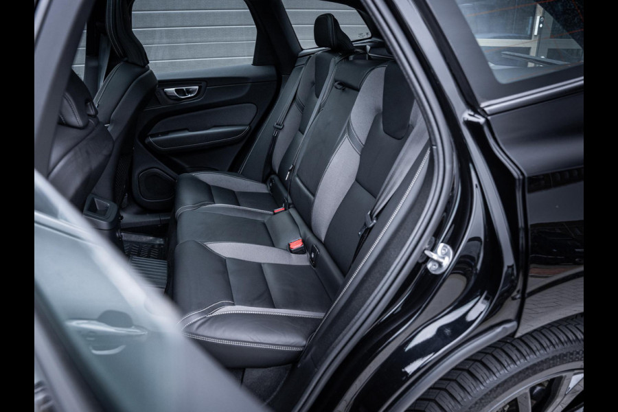 Volvo XC60 2.0 T6 Plug-in hybrid AWD Plus Black Edition - Pano l H&K l Mem. l Trekhaak