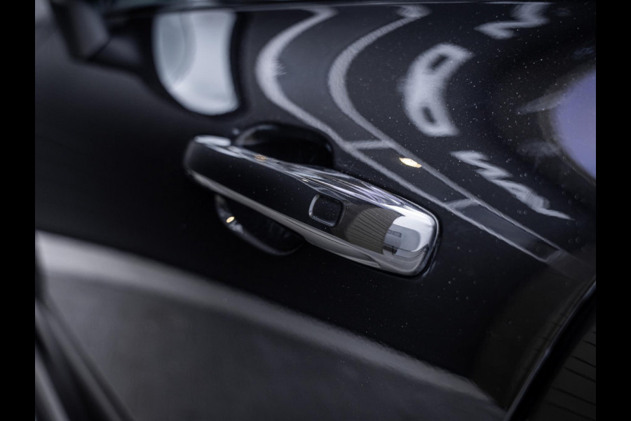 Volvo XC60 2.0 T6 Plug-in hybrid AWD Plus Black Edition - Pano l H&K l Mem. l Trekhaak