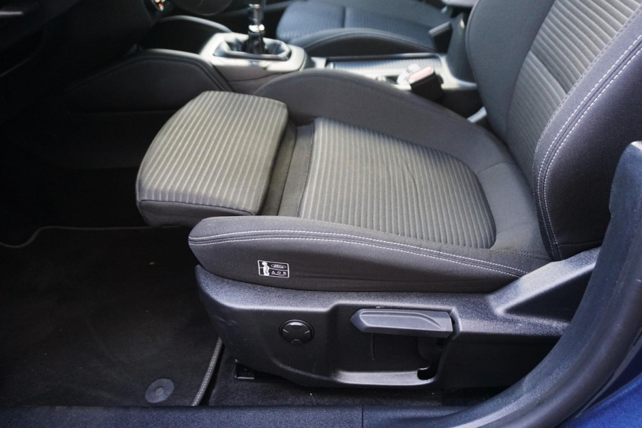 Ford Focus 1.0 EcoB.125pk Hybrid Titanium X Bus./Comf.stoel/ Trekhaak/Camera.