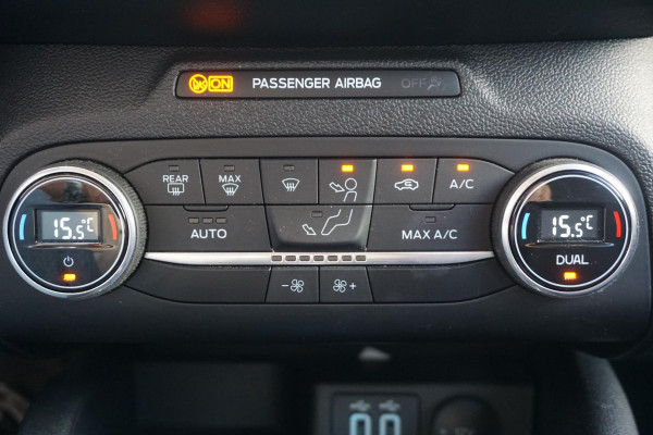 Ford Focus 1.0 EcoB.125pk Hybrid Titanium X Bus./Comf.stoel/ Trekhaak/Camera.