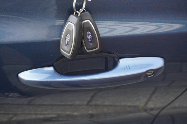 Ford Focus 1.0 EcoB.125pk Hybrid Titanium X Bus./Comf.stoel/ Trekhaak/Camera.