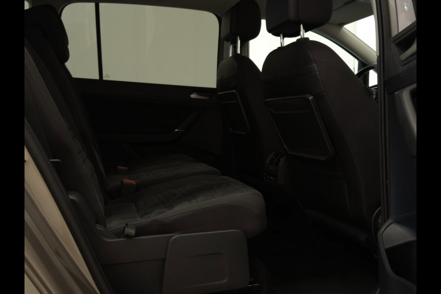 Volkswagen Touran 1.5 TSI Comfortline / NL-auto / BTW / Massage