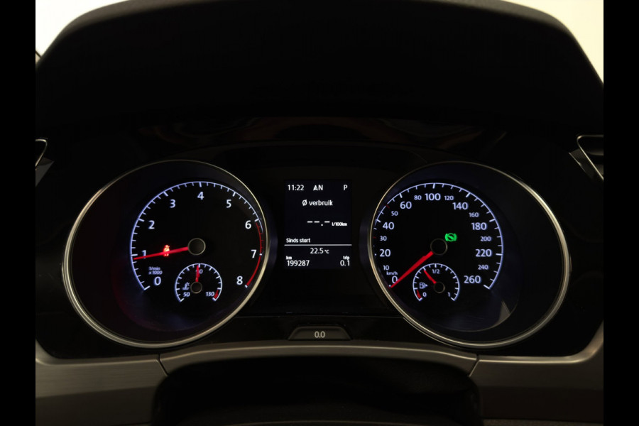 Volkswagen Touran 1.5 TSI Comfortline / NL-auto / BTW / Massage