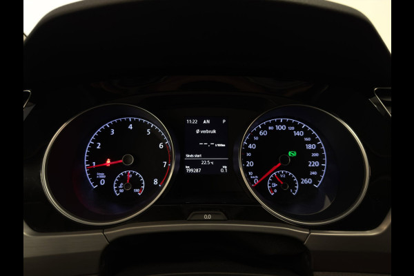 Volkswagen Touran 1.5 TSI Comfortline / NL-auto / BTW / Massage