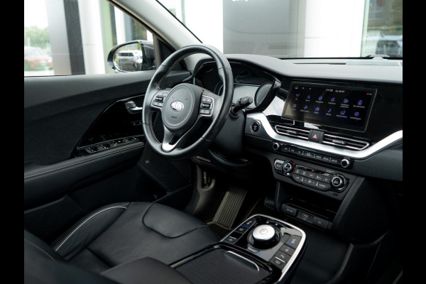 Kia e-Niro ExecutiveLine 64 kWh | Stoelverwarming/-ventilatie | Stuurverwarming | Schuif/-kanteldak | JBL | Achteruitrijcamera | Navi | PDC voor & achter