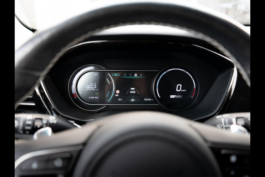 Kia e-Niro ExecutiveLine 64 kWh | Stoelverwarming/-ventilatie | Stuurverwarming | Schuif/-kanteldak | JBL | Achteruitrijcamera | Navi | PDC voor & achter