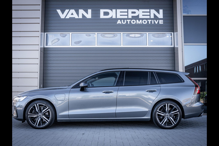 Volvo V60 2.0 T8 Recharge AWD Dark R-Design - Pano l HUD l Memory l Hkardon