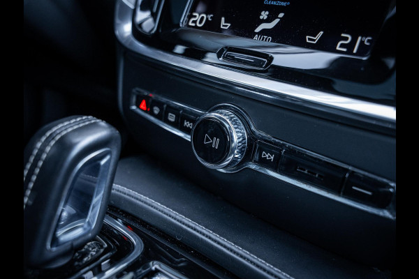 Volvo V60 2.0 T8 Recharge AWD Dark R-Design - Pano l HUD l Memory l Hkardon