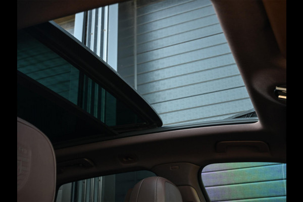 Porsche Cayenne 3.0 E-Hybrid NL-Auto | Panoramadak | Bose | 360 Camera | Soft Close | Sport Chrono | 14-Wegs Memory Seats | Ambiance Interieur | Luchtvering | Stoelverwarming |