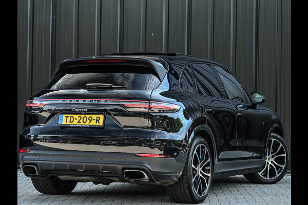 Porsche Cayenne 3.0 E-Hybrid NL-Auto | Panoramadak | Bose | 360 Camera | Soft Close | Sport Chrono | 14-Wegs Memory Seats | Ambiance Interieur | Luchtvering | Stoelverwarming |