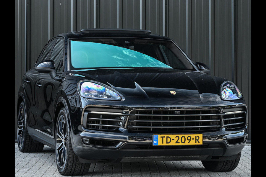 Porsche Cayenne 3.0 E-Hybrid NL-Auto | Panoramadak | Bose | 360 Camera | Soft Close | Sport Chrono | 14-Wegs Memory Seats | Ambiance Interieur | Luchtvering | Stoelverwarming |