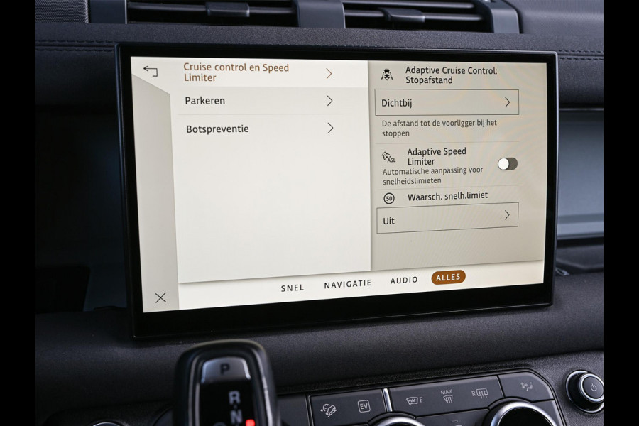 Land Rover Defender 110 2.0 P400e 110 X-Dynamic S | Panoramadak | 360 Camera | Adaptive Cruise Control | Stuur + Stoelverwarming | Trekhaak | Keyless Entry |