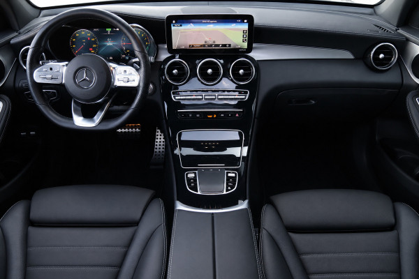 Mercedes-Benz GLC Coupé 300e 4MATIC AMG / PANO / ACC / 360 / KEYLESS / 94% Batterijcond.
