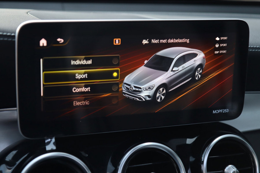 Mercedes-Benz GLC Coupé 300e 4MATIC AMG / PANO / ACC / 360 / KEYLESS / 94% Batterijcond.