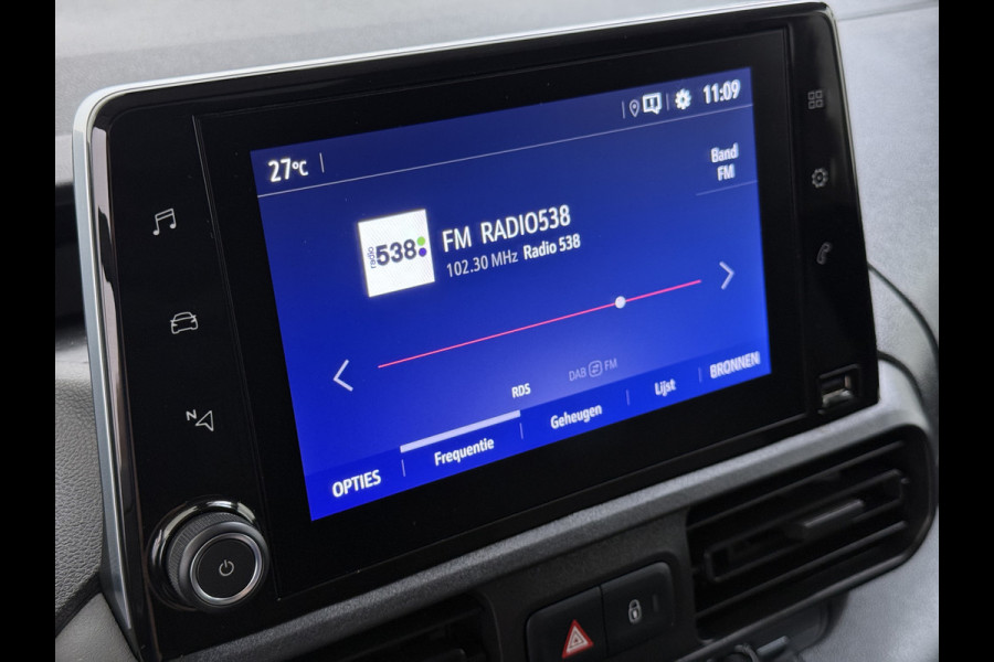 Opel Combo 1.5D 102PK L1H1 Koelkast+Inbouwladen Airco Navi Stoelverwarming Apple Carplay Android Auto Cruise Control DAB Bluetooth Pdc Euro 6 Achterklep Schuifdeur Wandbetimmering Betonplex Vloer 1e Eigenaar Dealeronderhouden Origineel Nederlandse Auto