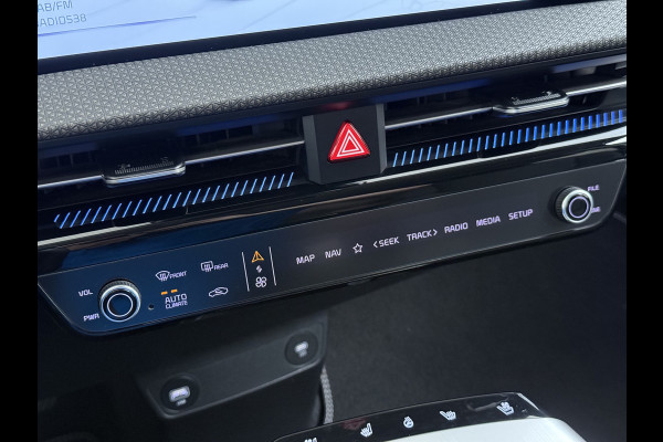 Kia Ev6 Plus 77.4kWh SOH 100% Trekhaak Adap.Cruise Warmtepomp Leder+Ventilatie+Verwarming Meridian®-Surround Verwarmd Stuur+Achterbank N Stoel-Memory Elek.Achterklep Privacy Glas USB Bluetooth DAB ESP Lane Assist 1.600KG Trekgewicht Dealeronderhouden