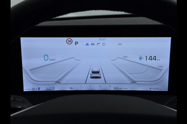 Kia Ev6 Plus 77.4kWh SOH 100% Trekhaak Adap.Cruise Warmtepomp Leder+Ventilatie+Verwarming Meridian®-Surround Verwarmd Stuur+Achterbank N Stoel-Memory Elek.Achterklep Privacy Glas USB Bluetooth DAB ESP Lane Assist 1.600KG Trekgewicht Dealeronderhouden