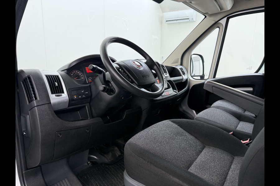 Fiat Ducato Maxi 35H 2.3D 141PK Automaat L2H1 3-Persoons Trekhaak Navi Camera Cruise Control Ecc Bluetooth Euro 6 Betonplexvloer Wandbetimmering Schuifdeur 3.000KG Trekgewicht