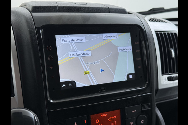 Fiat Ducato Maxi 35H 2.3D 141PK Automaat L2H1 3-Persoons Trekhaak Navi Camera Cruise Control Ecc Bluetooth Euro 6 Betonplexvloer Wandbetimmering Schuifdeur 3.000KG Trekgewicht
