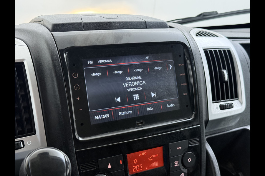 Fiat Ducato Maxi 35H 2.3D 141PK Automaat L2H1 3-Persoons Trekhaak Navi Camera Cruise Control Ecc Bluetooth Euro 6 Betonplexvloer Wandbetimmering Schuifdeur 3.000KG Trekgewicht