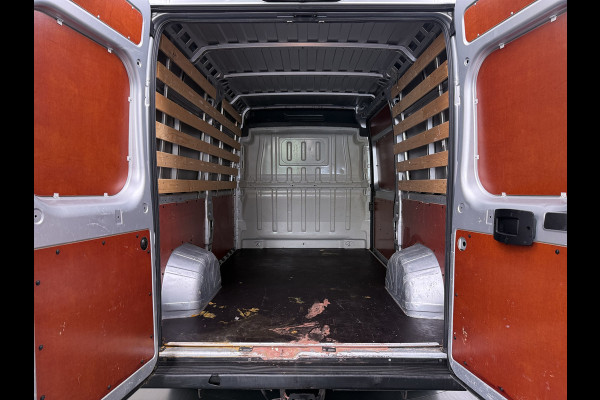 Fiat Ducato Maxi 35H 2.3D 141PK Automaat L2H1 3-Persoons Trekhaak Navi Camera Cruise Control Ecc Bluetooth Euro 6 Betonplexvloer Wandbetimmering Schuifdeur 3.000KG Trekgewicht