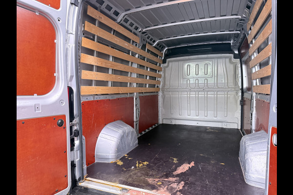 Fiat Ducato Maxi 35H 2.3D 141PK Automaat L2H1 3-Persoons Trekhaak Navi Camera Cruise Control Ecc Bluetooth Euro 6 Betonplexvloer Wandbetimmering Schuifdeur 3.000KG Trekgewicht