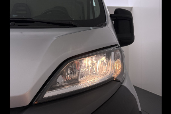 Fiat Ducato Maxi 35H 2.3D 141PK Automaat L2H1 3-Persoons Trekhaak Navi Camera Cruise Control Ecc Bluetooth Euro 6 Betonplexvloer Wandbetimmering Schuifdeur 3.000KG Trekgewicht