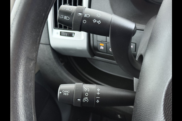 Fiat Ducato Maxi 35H 2.3D 141PK Automaat L2H1 3-Persoons Trekhaak Navi Camera Cruise Control Ecc Bluetooth Euro 6 Betonplexvloer Wandbetimmering Schuifdeur 3.000KG Trekgewicht