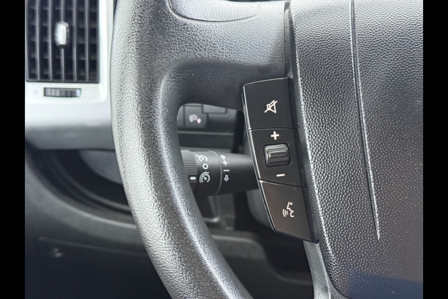 Fiat Ducato Maxi 35H 2.3D 141PK Automaat L2H1 3-Persoons Trekhaak Navi Camera Cruise Control Ecc Bluetooth Euro 6 Betonplexvloer Wandbetimmering Schuifdeur 3.000KG Trekgewicht