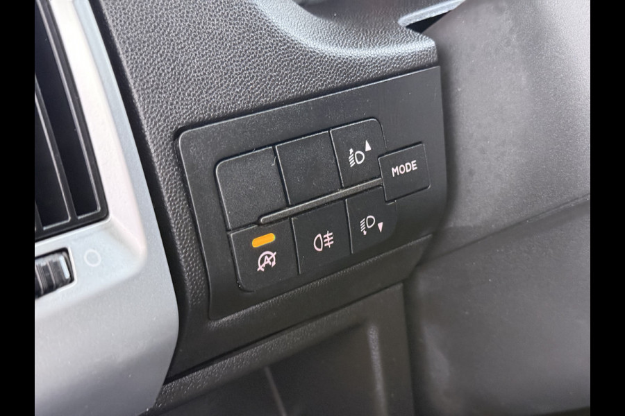 Fiat Ducato Maxi 35H 2.3D 141PK Automaat L2H1 3-Persoons Trekhaak Navi Camera Cruise Control Ecc Bluetooth Euro 6 Betonplexvloer Wandbetimmering Schuifdeur 3.000KG Trekgewicht