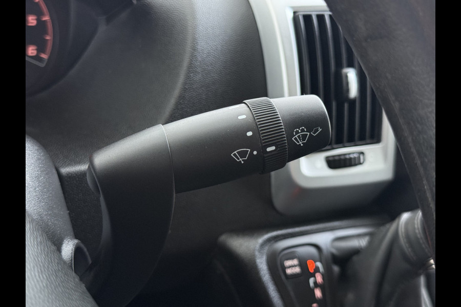 Fiat Ducato Maxi 35H 2.3D 141PK Automaat L2H1 3-Persoons Trekhaak Navi Camera Cruise Control Ecc Bluetooth Euro 6 Betonplexvloer Wandbetimmering Schuifdeur 3.000KG Trekgewicht
