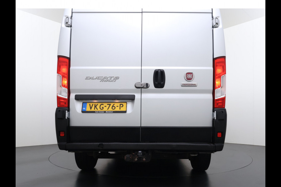 Fiat Ducato Maxi 35H 2.3D 141PK Automaat L2H1 3-Persoons Trekhaak Navi Camera Cruise Control Ecc Bluetooth Euro 6 Betonplexvloer Wandbetimmering Schuifdeur 3.000KG Trekgewicht