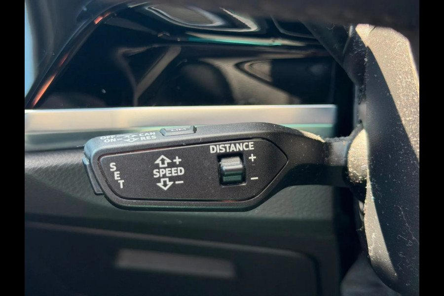 Audi Q3 35 TFSI S Line Pro S-Line (Goed OndH, Navi, Stoelv, Parkeersensoren V+A, Carplay (V), Digitale Dash, Etc)