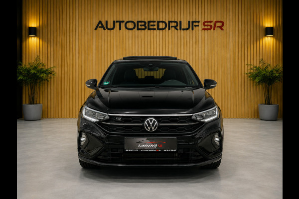 Volkswagen Taigo 1.5 TSI R-Line Panoramadak! IQ Light! Beats! IQ Drive! Camera! Stoelverwarming! Lane Assist!