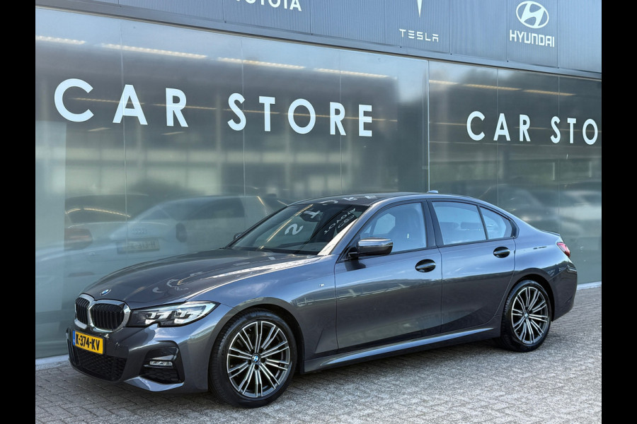 BMW 3-serie 320i High Executive M-Sport Dealer onderhouden