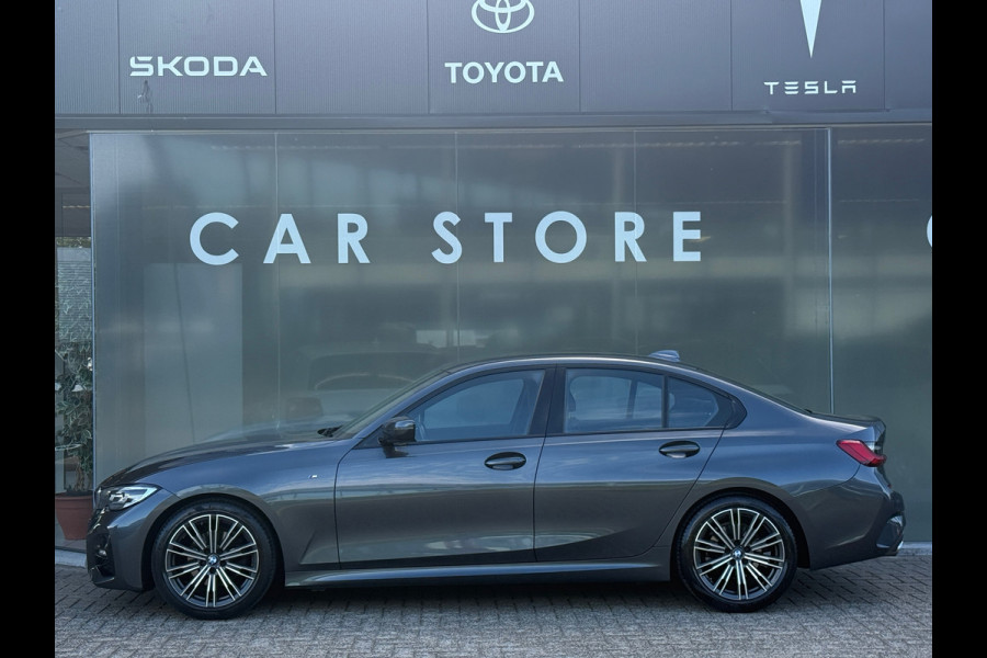 BMW 3-serie 320i High Executive M-Sport Dealer onderhouden