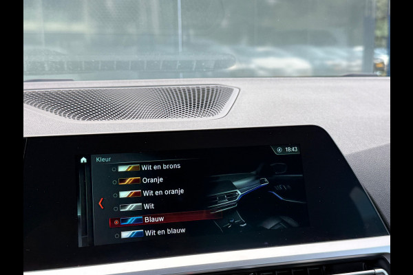 BMW 3-serie 320i High Executive M-Sport Dealer onderhouden