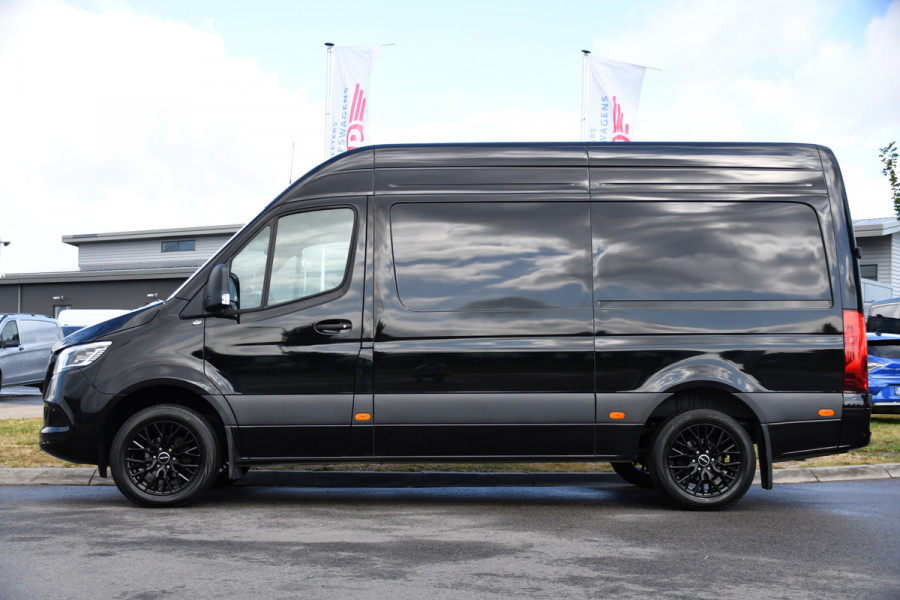 Mercedes-Benz Sprinter 319 1.9 CDI L2H2 Pro Black Edition FACELIFT! Adaptieve Cruise, luchtvering, Camera, LED, 10,5'' Mbux, Standkachel, Stoelverwarming, Sensoren, Uniek!