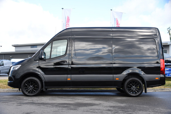 Mercedes-Benz Sprinter 319 1.9 CDI L2H2 Pro Black Edition FACELIFT! Adaptieve Cruise, luchtvering, Camera, LED, 10,5'' Mbux, Standkachel, Stoelverwarming, Sensoren, Uniek!