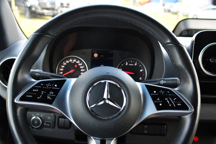 Mercedes-Benz Sprinter 319 1.9 CDI L2H2 Pro Black Edition FACELIFT! Adaptieve Cruise, luchtvering, Camera, LED, 10,5'' Mbux, Standkachel, Stoelverwarming, Sensoren, Uniek!