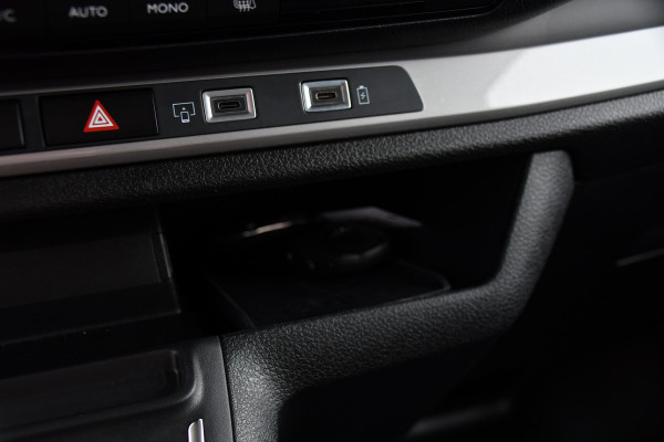 Opel Vivaro 2.2 BlueHDI L3 DC Black Edition FULL OPTIONS! Adaptieve Cruise, Camera, Virtual, 2 x Schuifdeur, Leder, Stuur/Stoel verwarming, 180pk, Automaat, LED, Uniek!