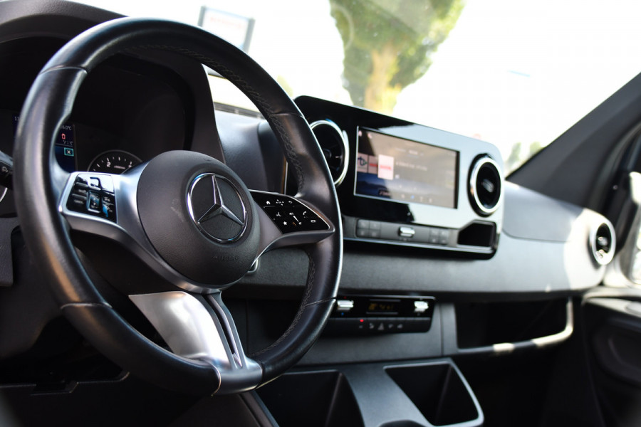 Mercedes-Benz Sprinter 315 1.9 CDI L2 Pro PB Edition FACELIFT! Adaptieve Cruise, Camera, Carplay, LED, Automaat, 10,5'' Mbux, 150pk, Clima, binnenspiegel camera, Uniek!