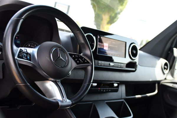 Mercedes-Benz Sprinter 315 1.9 CDI L2 Pro PB Edition FACELIFT! Adaptieve Cruise, Camera, Carplay, LED, Automaat, 10,5'' Mbux, 150pk, Clima, binnenspiegel camera, Uniek!