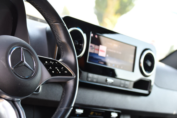 Mercedes-Benz Sprinter 315 1.9 CDI L2 Pro PB Edition FACELIFT! Adaptieve Cruise, Camera, Carplay, LED, Automaat, 10,5'' Mbux, 150pk, Clima, binnenspiegel camera, Uniek!