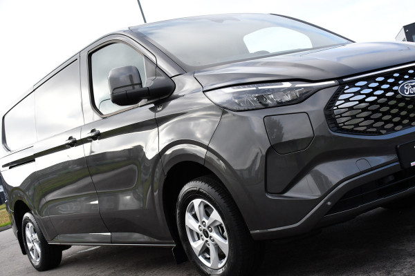 Ford E-Transit Custom 340 L2H1 Limited 65 kWh Virtual, Adaptieve Cruise, Camera, Carplay, Stoelverwarming, LED, 218pk, NAVI, Uniek!